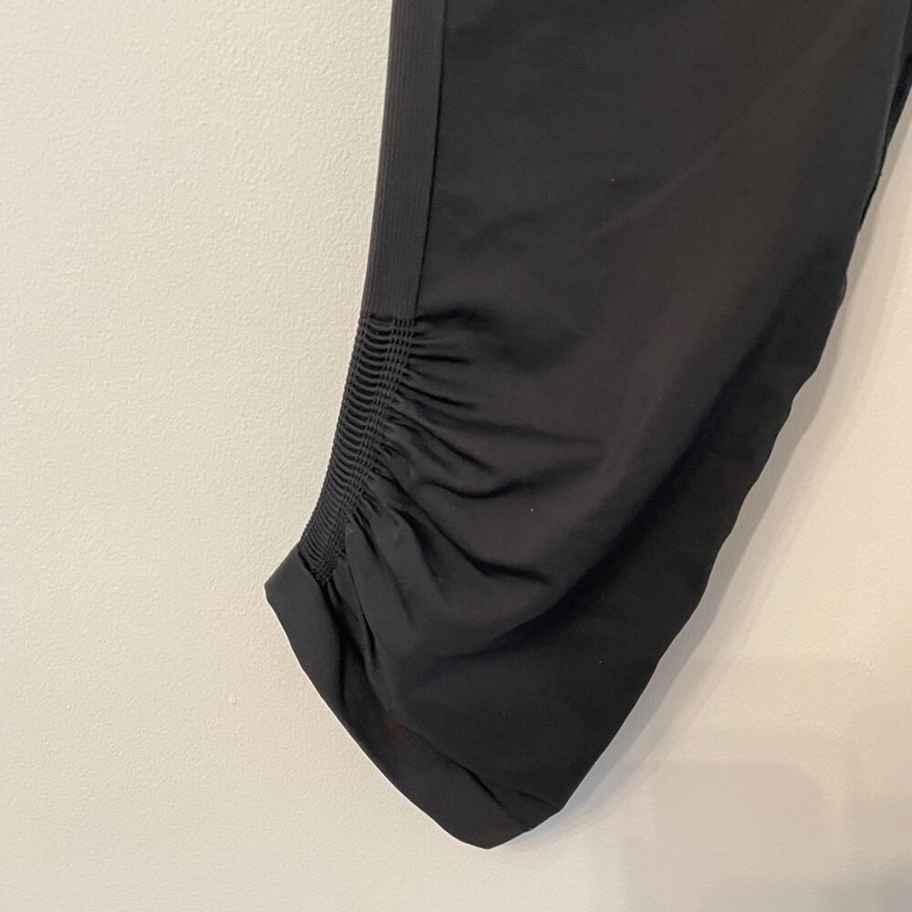 Lululemon Athletica Capri Leggings Sz 6 - Picture 4 of 4